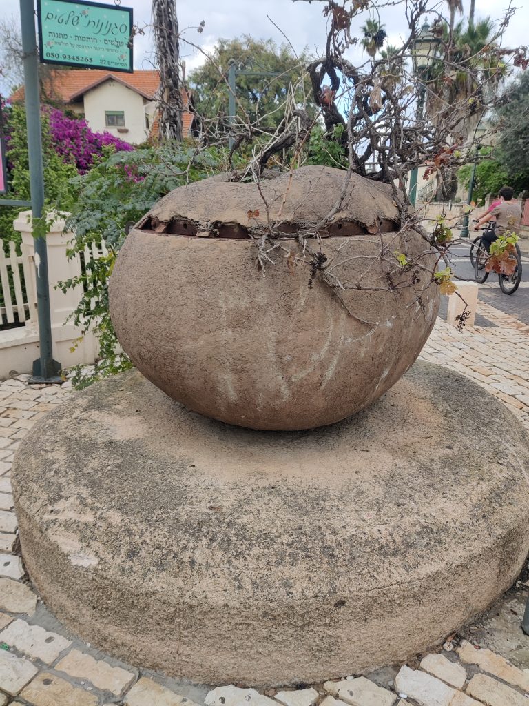 יצירה של רן מורין, זכרון יעקב