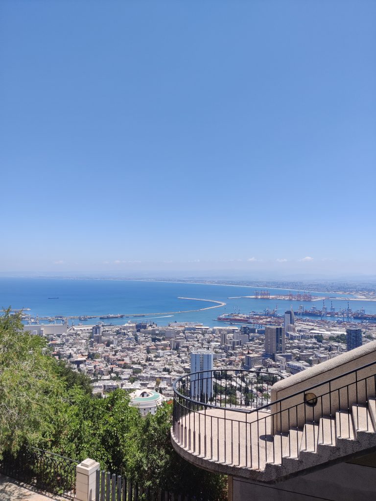 הנוף מטיילת לואי