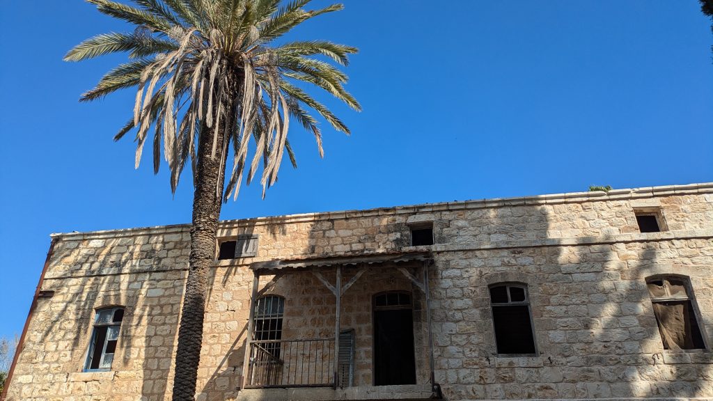 בית איימן בוולדהיים, סיור בעמק יזרעאל