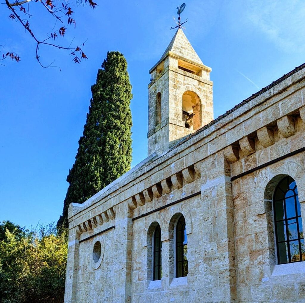 הכנסייה בוולדהיים, אלוני אבא